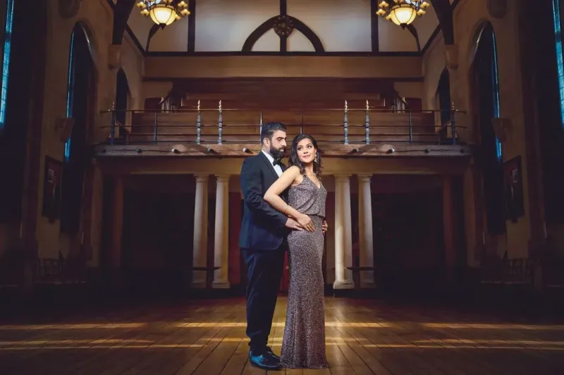 Couple photography in a church.