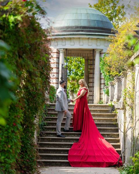 Asian couple, outside