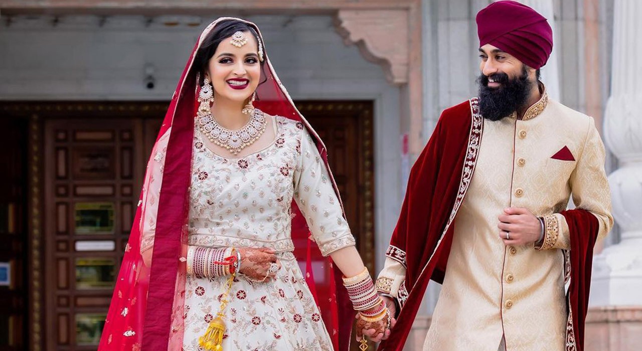 Sikh Wedding Couple Candid Moment