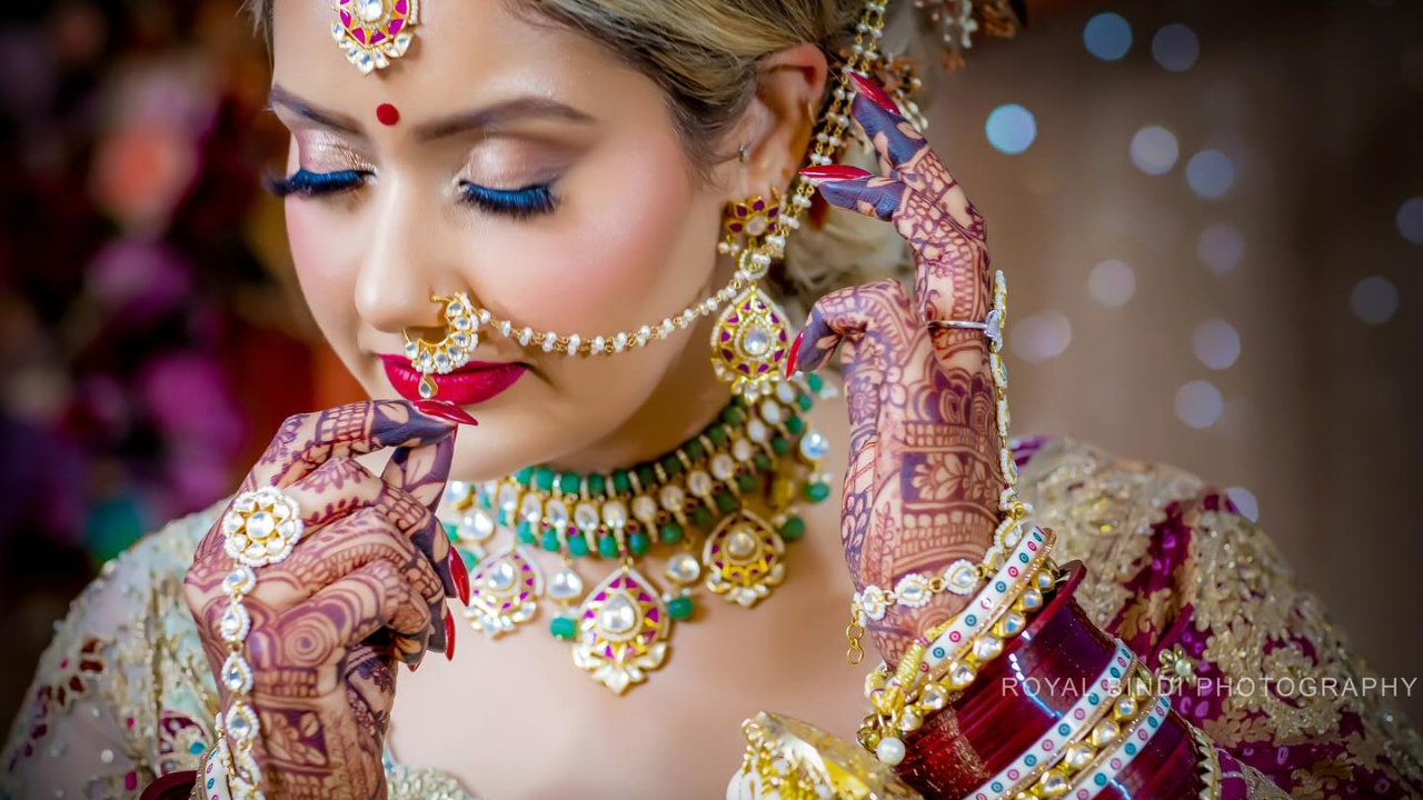 A close up of the finished bridal makeup