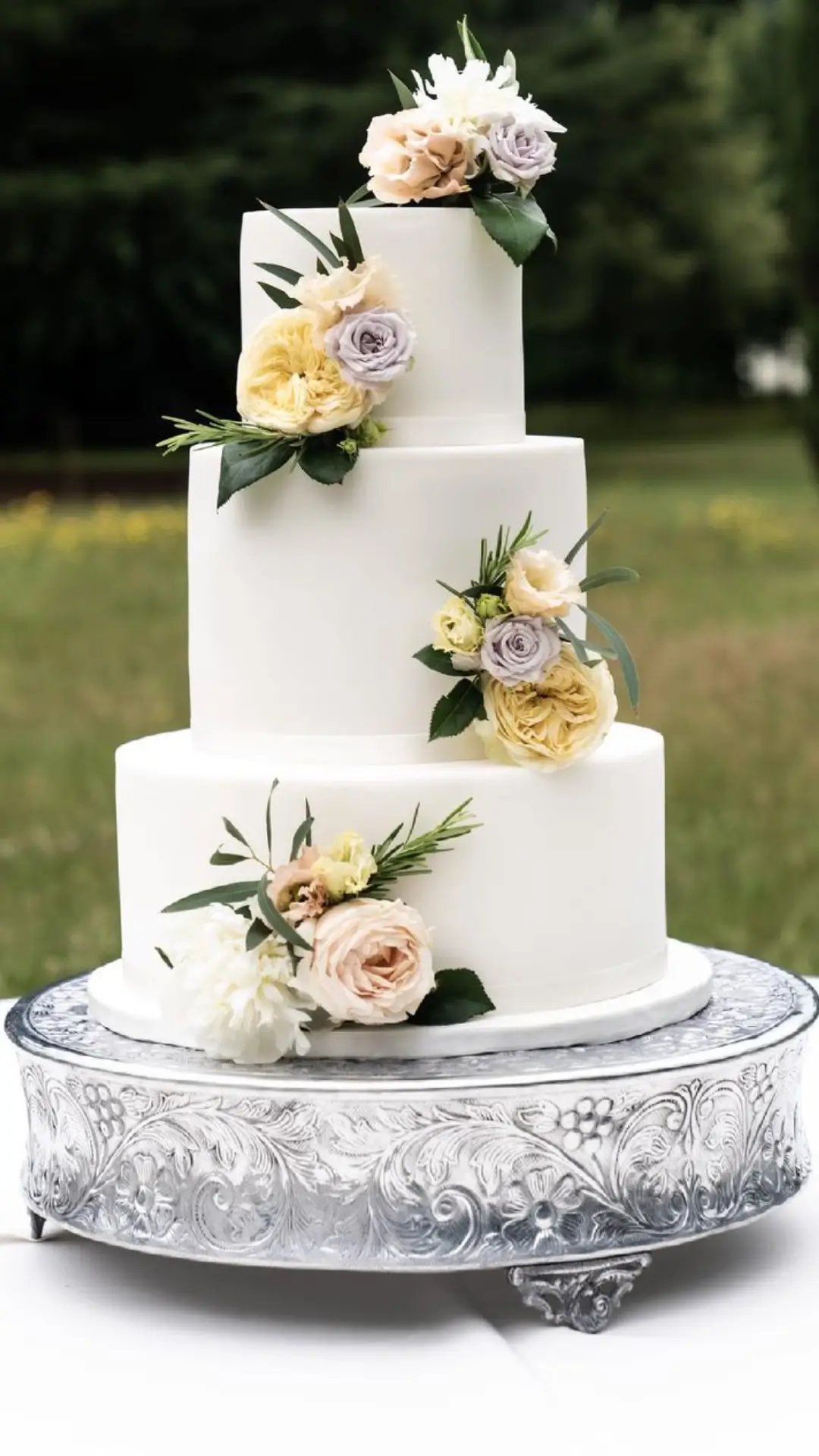 DiVine Zensations | Wedding Cakes London