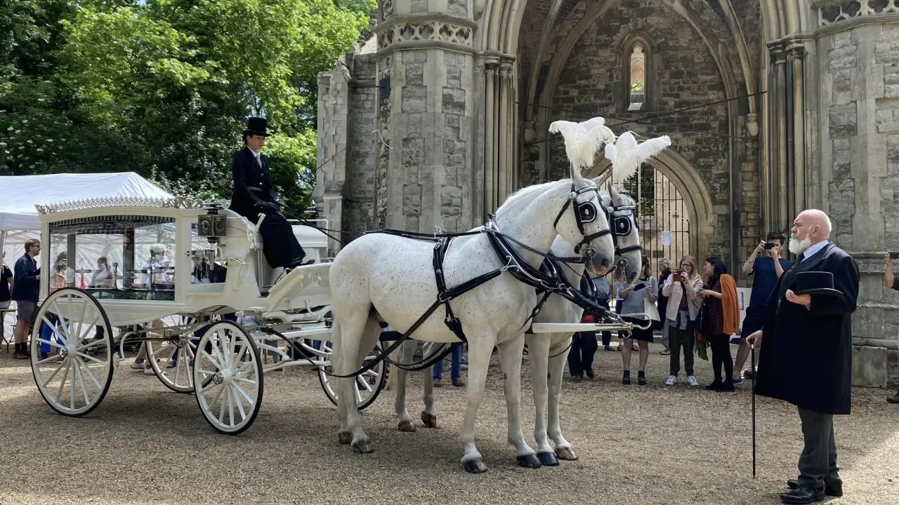 Asian Wedding Carriages London | Heritage Horse Drawn Carriage Masters
