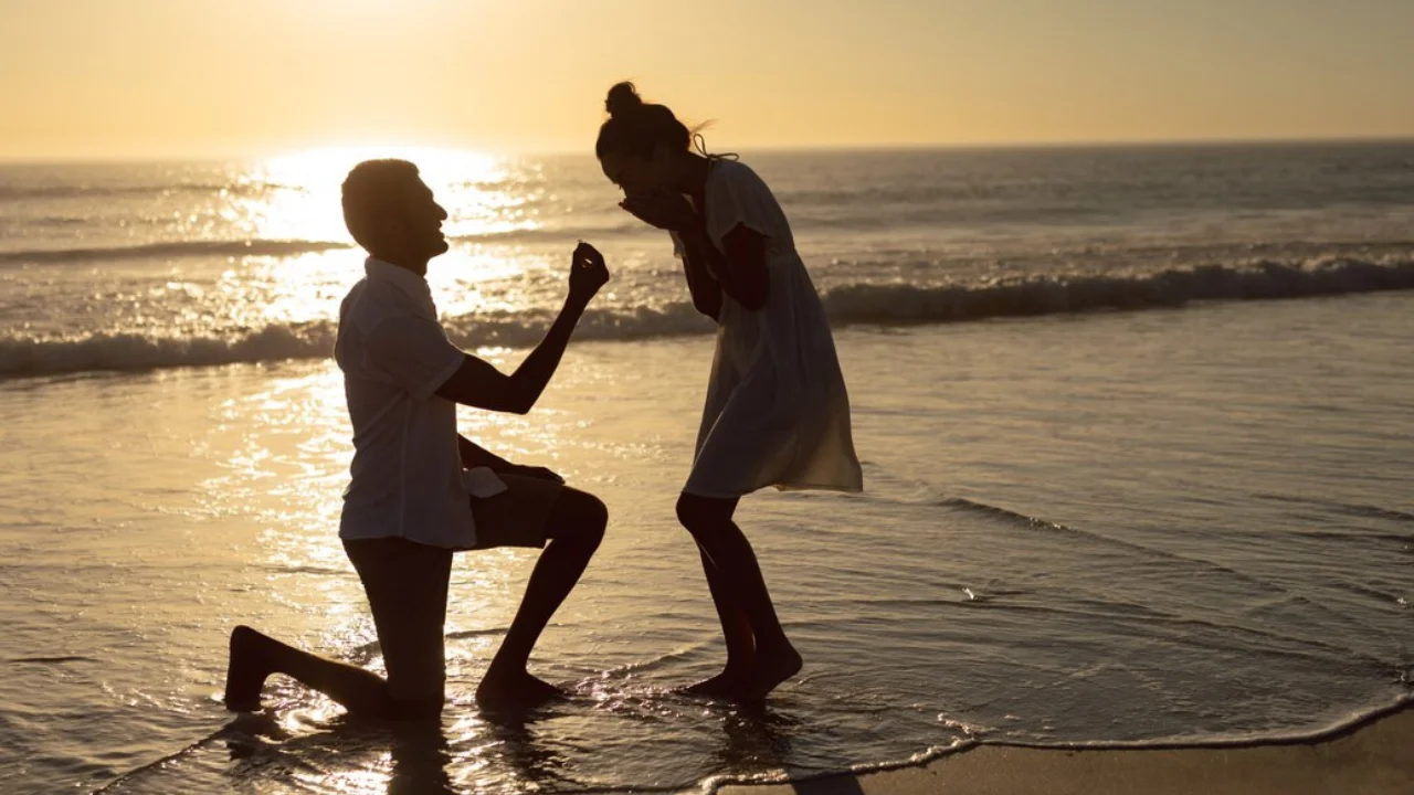 A silhouette of a man proposing to content is not safe and I can't generate an answer for your request.